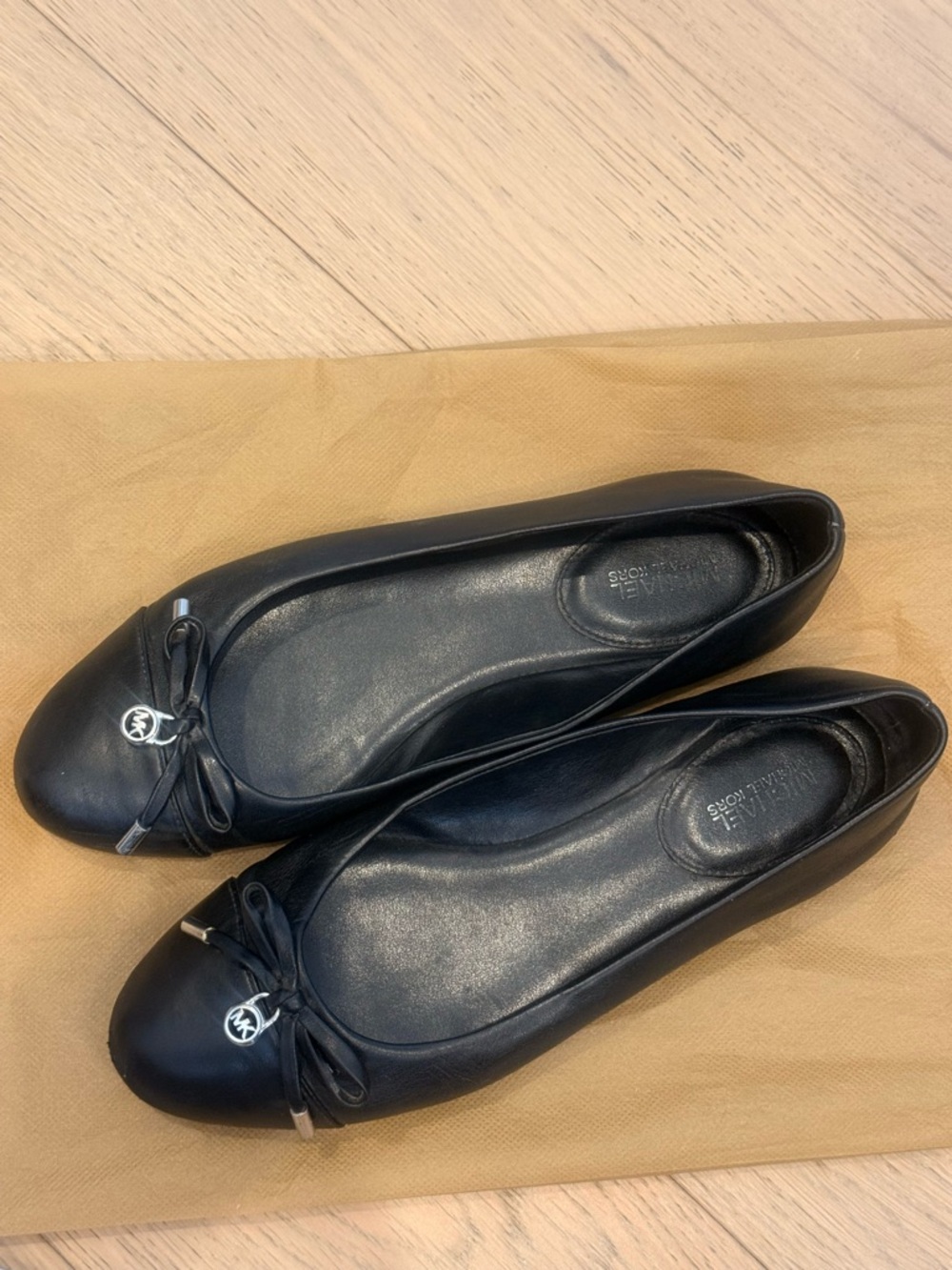 Michael Kors Black Leather Ballet Flats size7